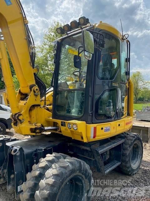 Komatsu PW98MR-11 Wielgraafmachines