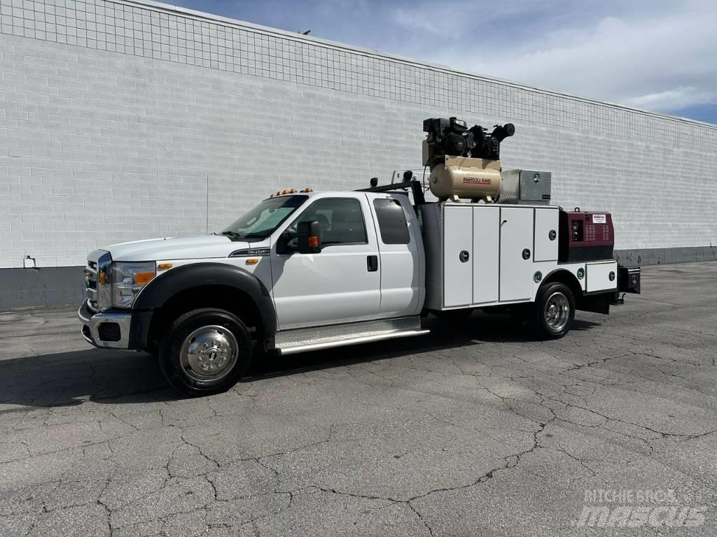 Ford F 450 Chassis met cabine