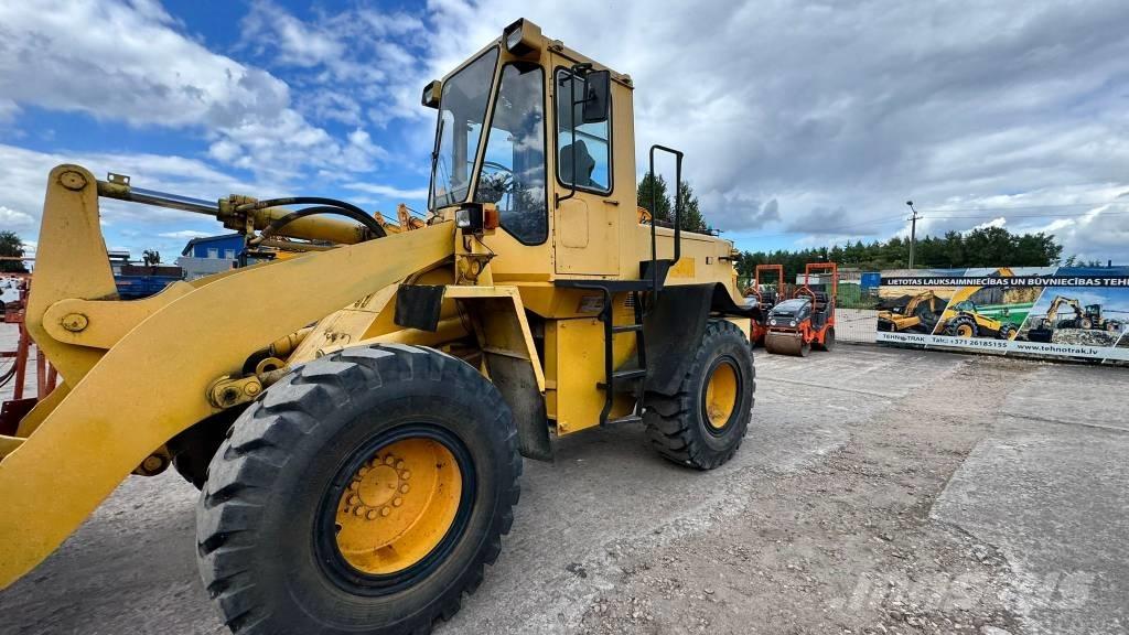 Komatsu WA 200 Wielladers
