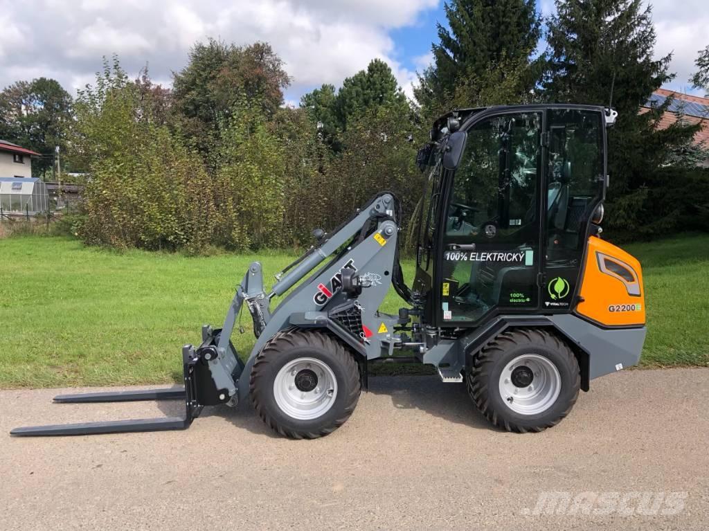 GiANT G 2200 E Knik- en schrankladers