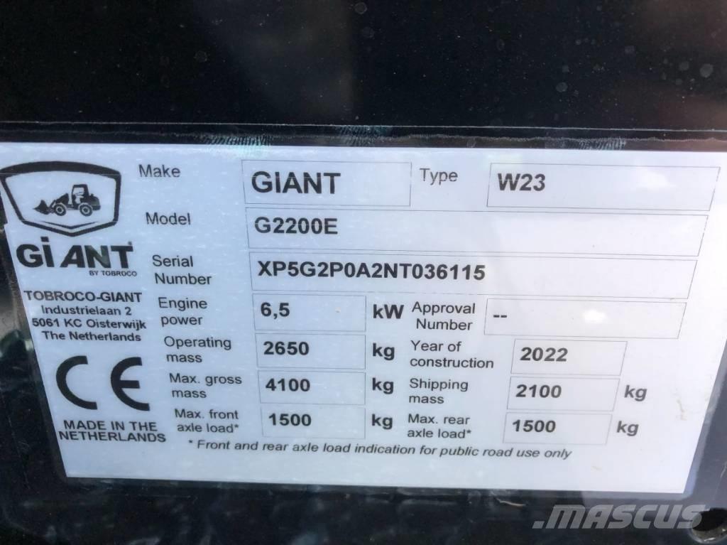 GiANT G 2200 E Knik- en schrankladers