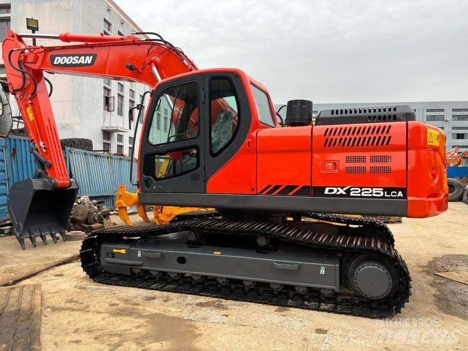 Doosan DX 225 LCA Rupsgraafmachines
