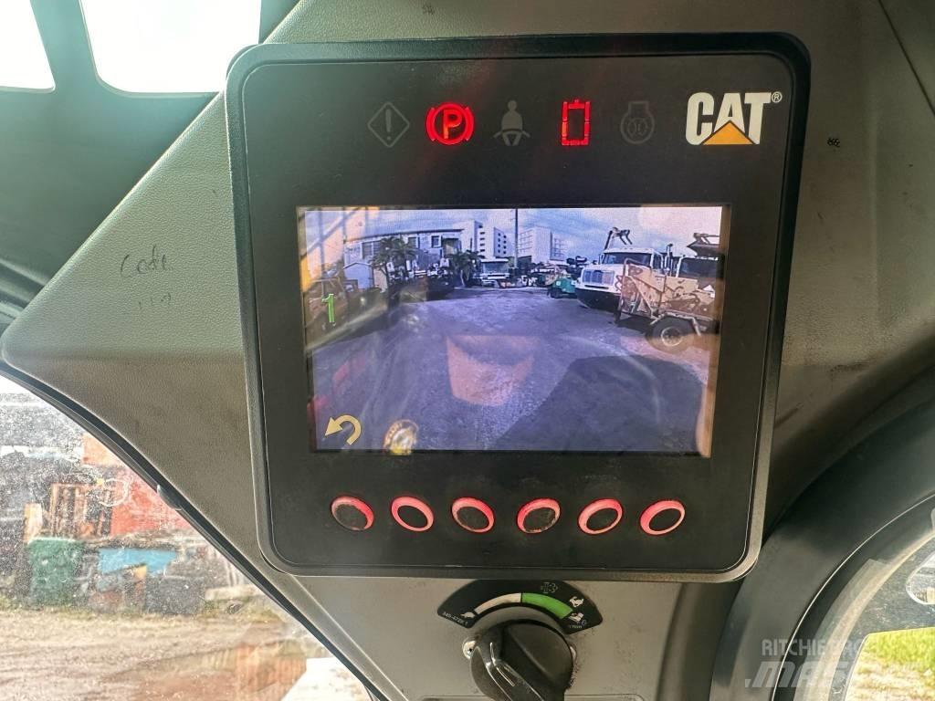 CAT 246 D Schrankladers