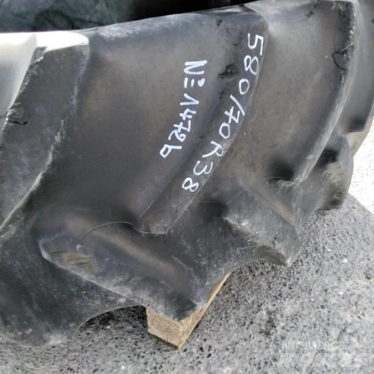 Goodyear 580/70R38 Banden, wielen en velgen