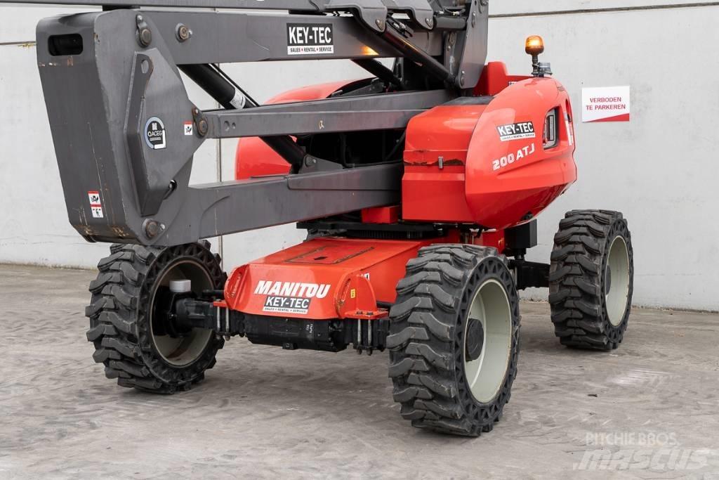 Manitou 200 ATJ Knikarmhoogwerkers
