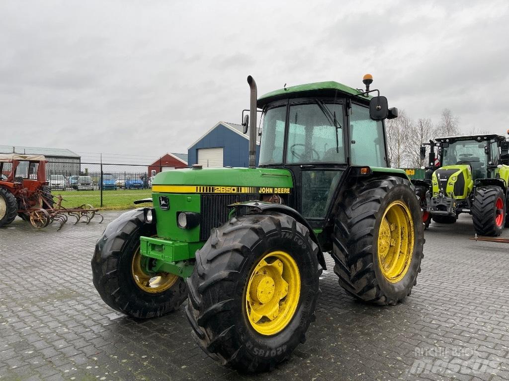 John Deere 2650 Tractoren