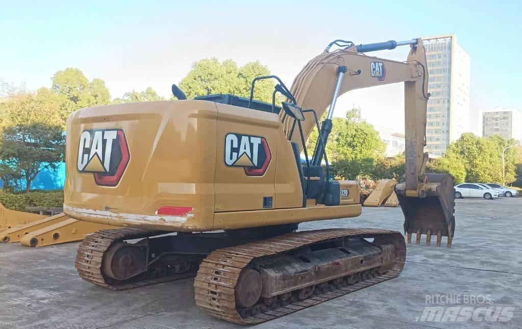 CAT 320 Rupsgraafmachines
