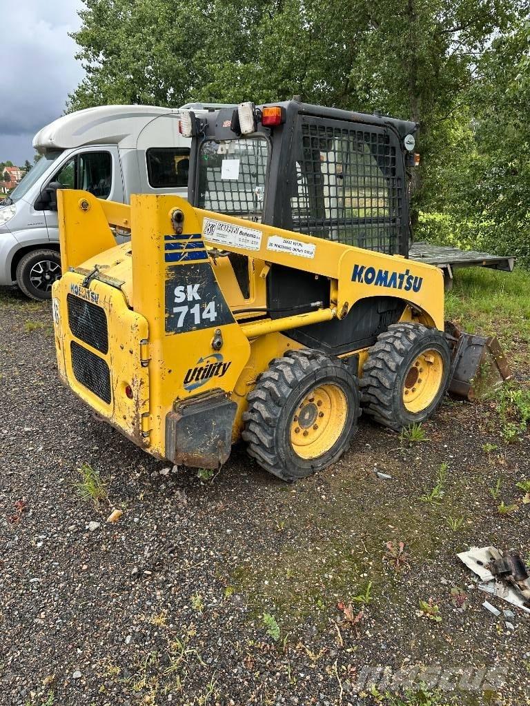 Komatsu SK 714 Schrankladers