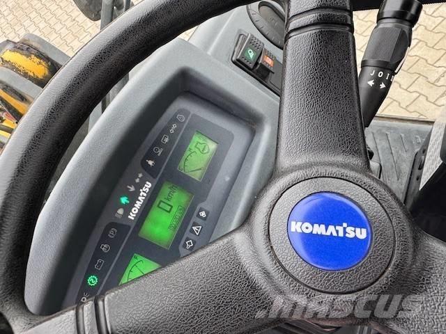 Komatsu WA 80 M Wielladers