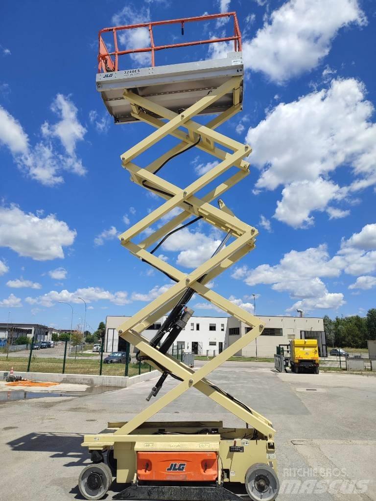 JLG 3246 ES Schaarhoogwerkers