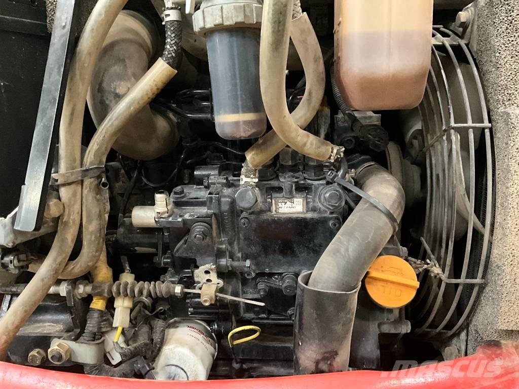 Takeuchi TB 215 R Minigraafmachines < 7t