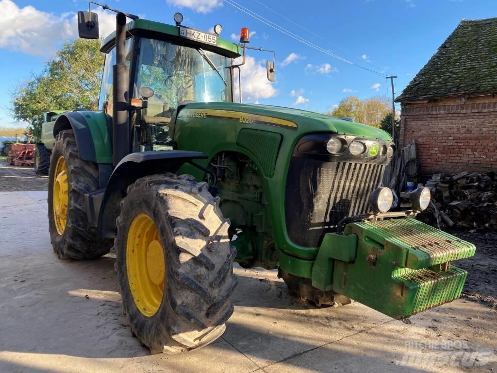 John Deere 8320 Tractoren