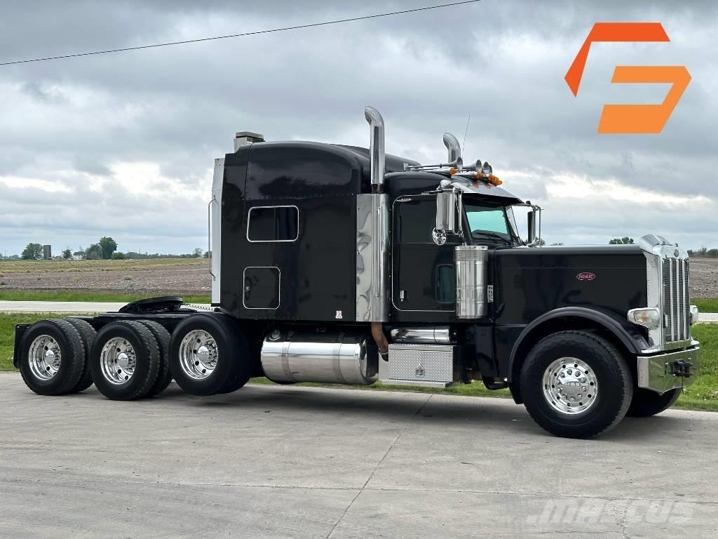 Peterbilt 389 Trekkers