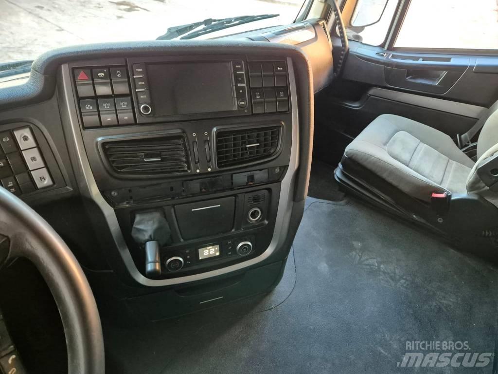 Iveco Stralis 460 Trekkers