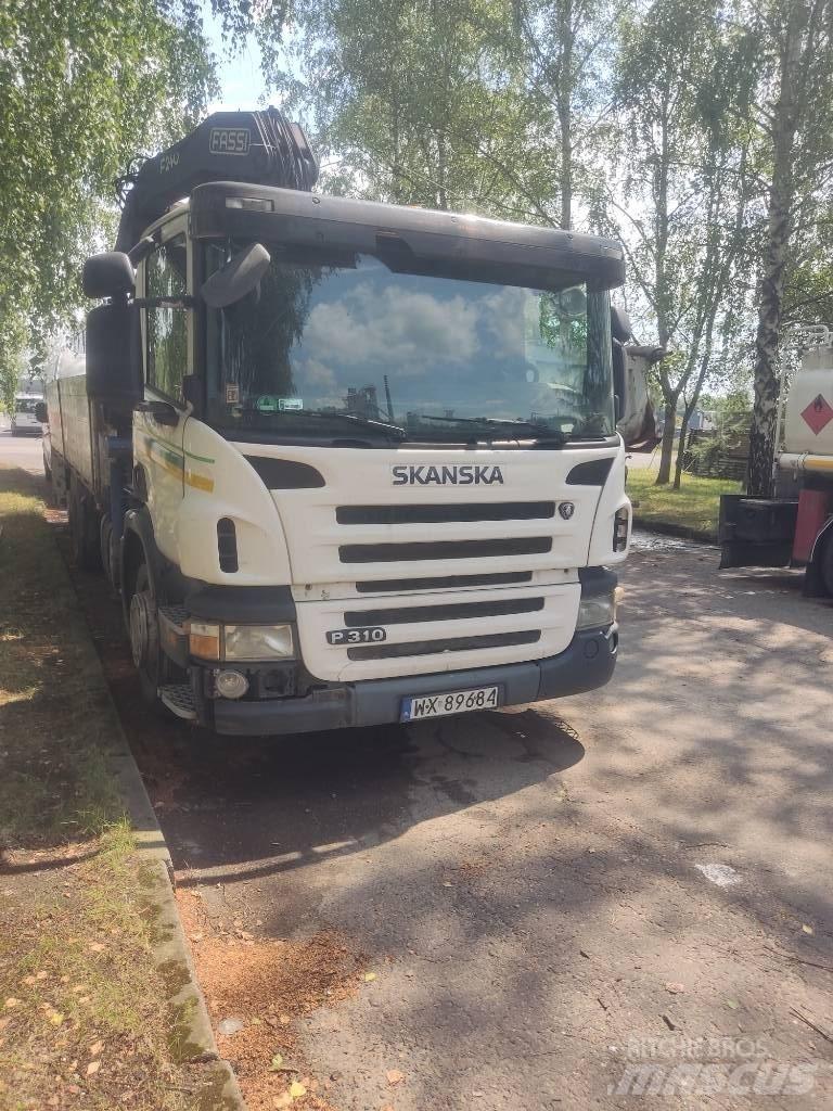 Scania P310 Vlakke laadvloer met kraan