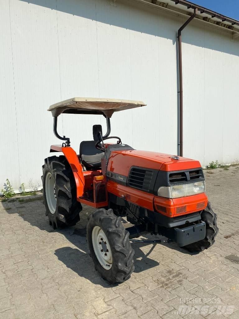 Kubota GL320 Compacttrekkers