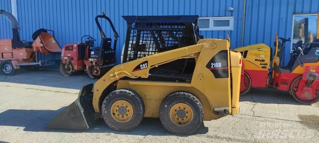 CAT 216 Schrankladers