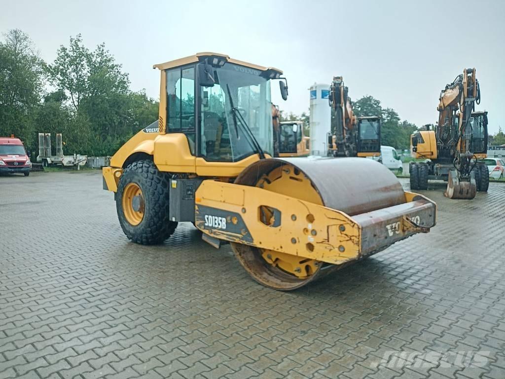 Volvo SD 135 B Trilrolwalsen