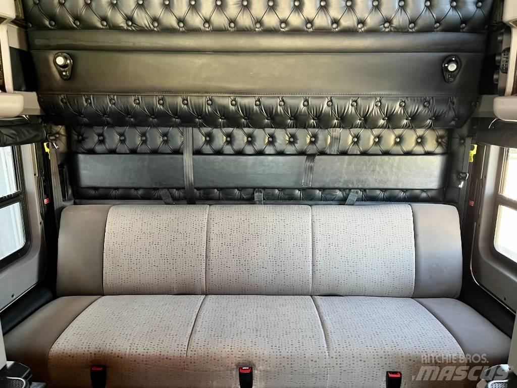 Kenworth W 900 Trekkers