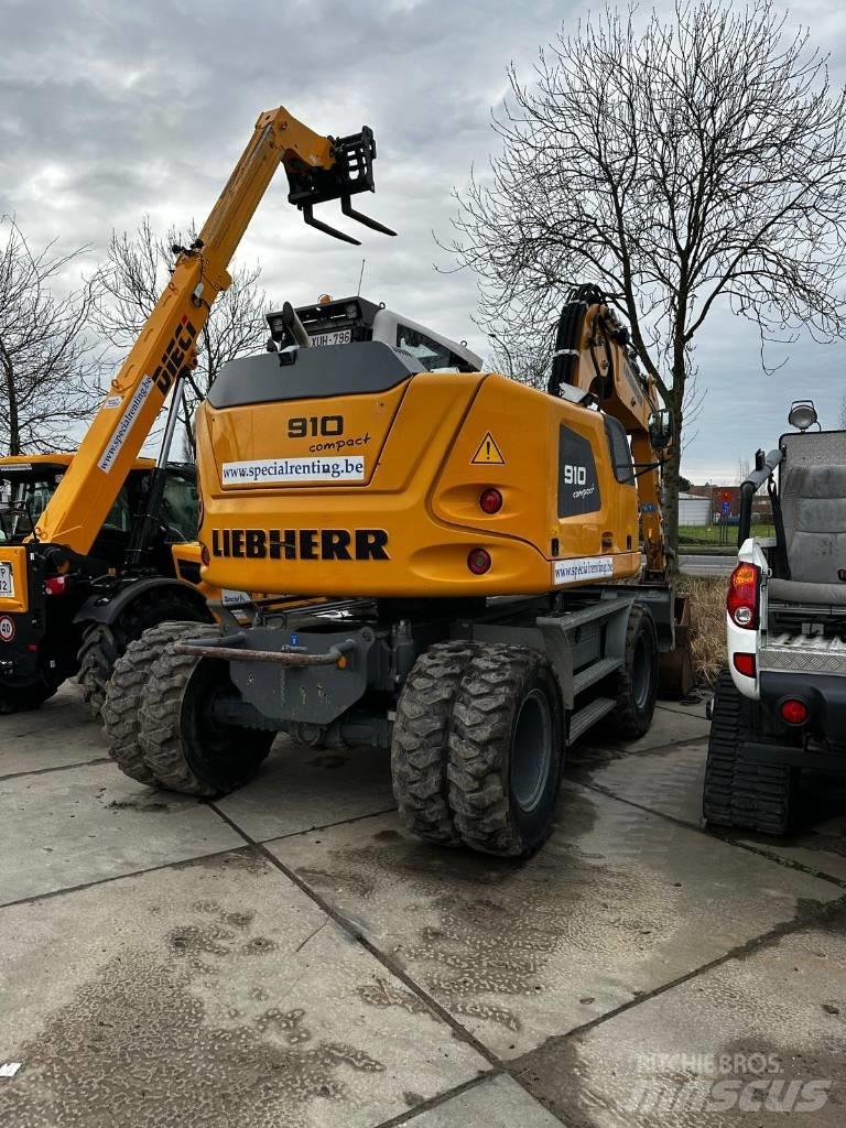 Liebherr 910 Compact Wielgraafmachines