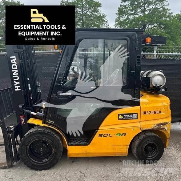Hyundai 30L-9A Diesel heftrucks