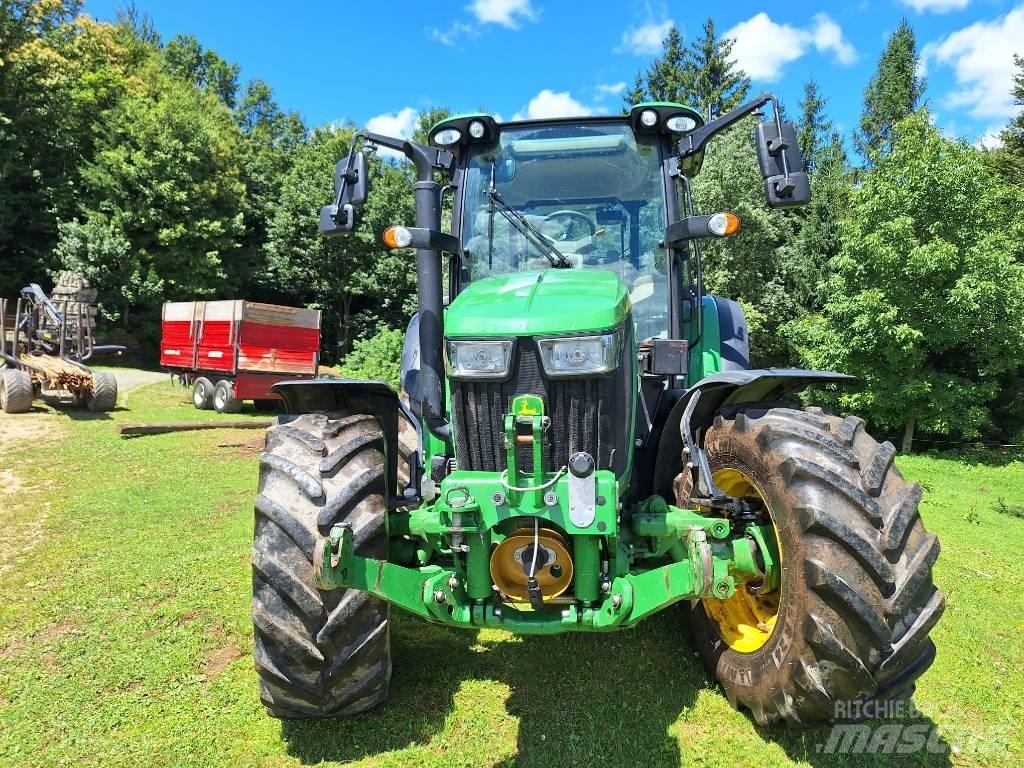 John Deere 5125R Tractoren