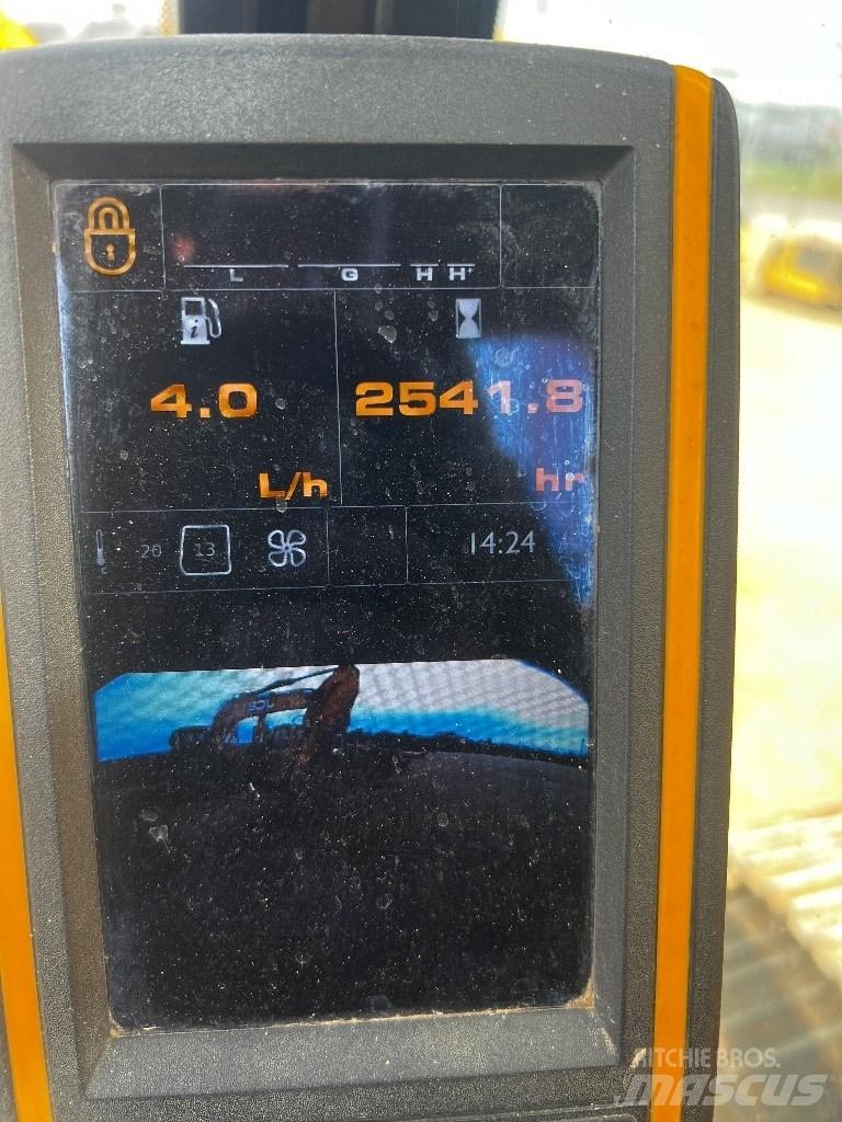 JCB JS 220 N LC Rupsgraafmachines