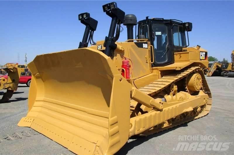 CAT D8R Rupsdozers