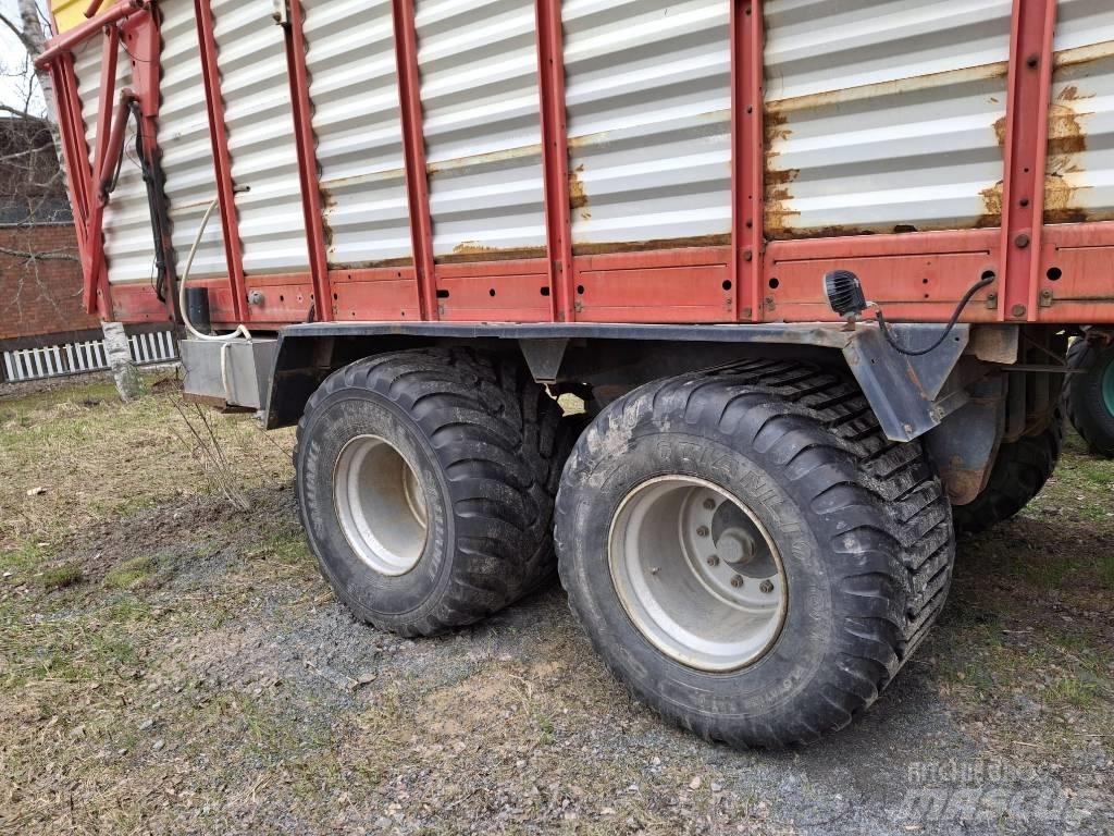 Pöttinger Jumbo 6600 Opraapwagens