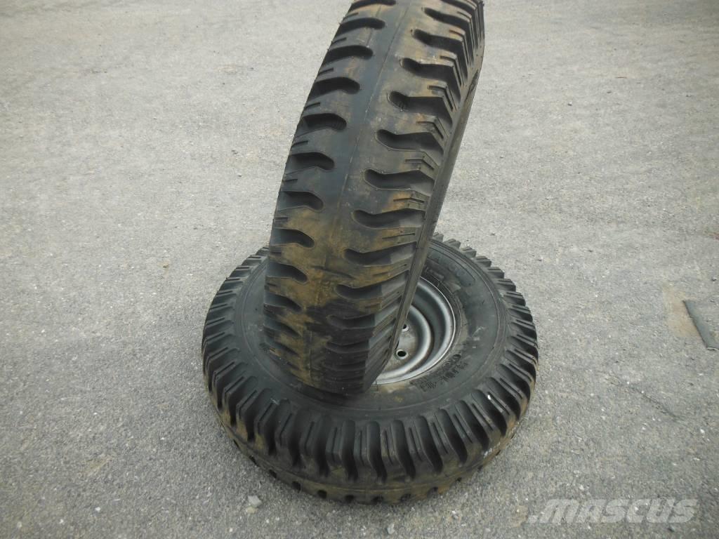  ADDO INDIA 900X16 Banden, wielen en velgen