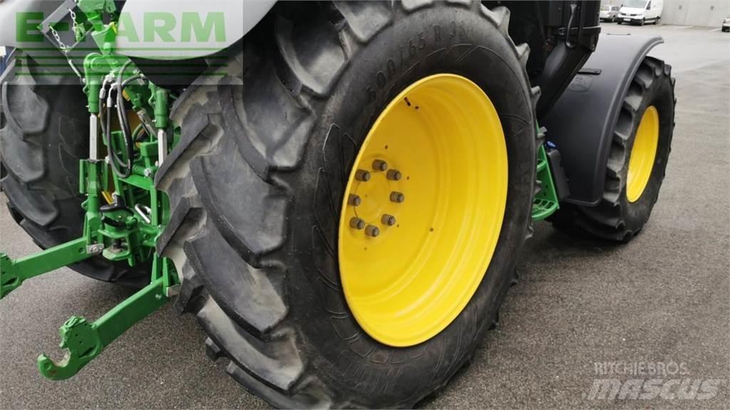John Deere 6120M Tractoren