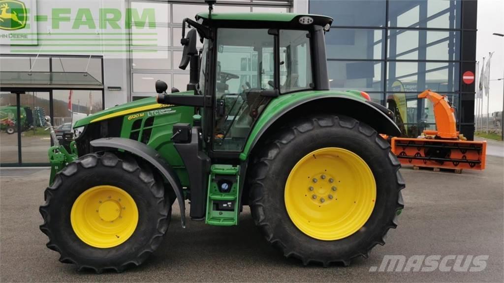 John Deere 6120M Tractoren