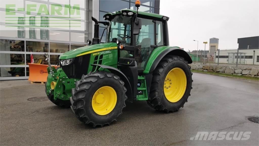John Deere 6120M Tractoren