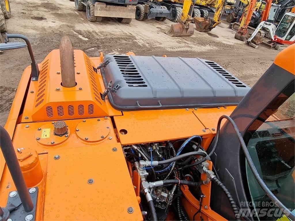 Doosan DX 140 LC-3 Rupsgraafmachines