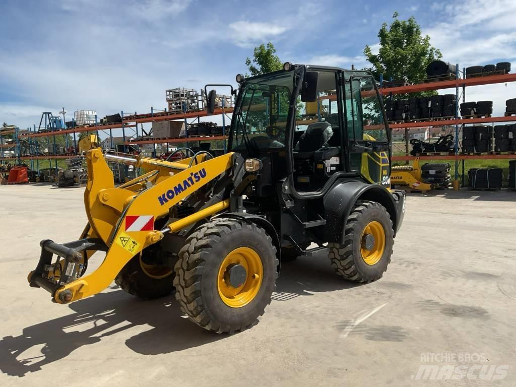 Komatsu WA80M-8 Wielladers