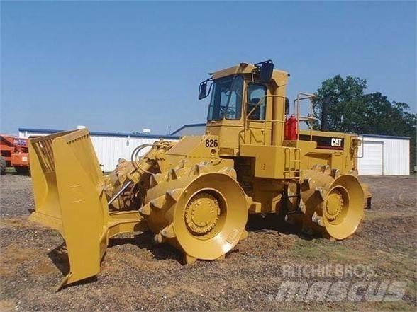 CAT 826C Afvalpersen