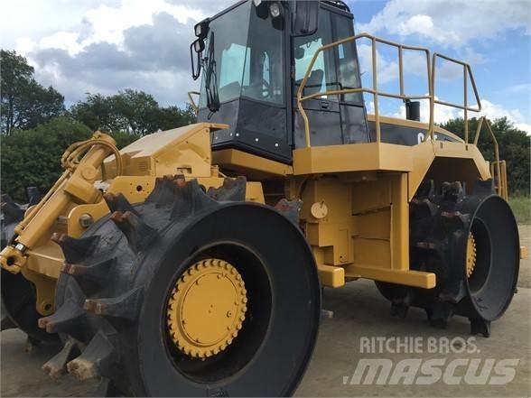 CAT 826G Afvalpersen
