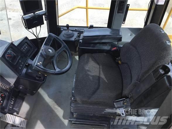 CAT 826G Afvalpersen