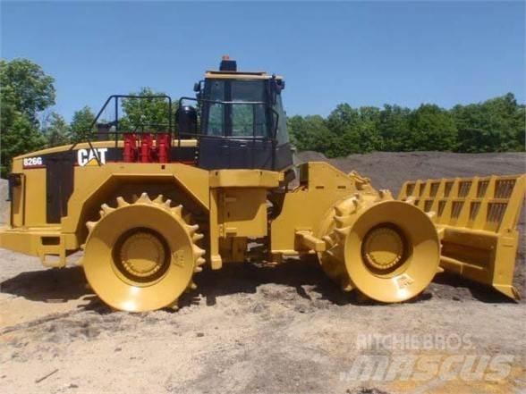 CAT 826G Afvalpersen