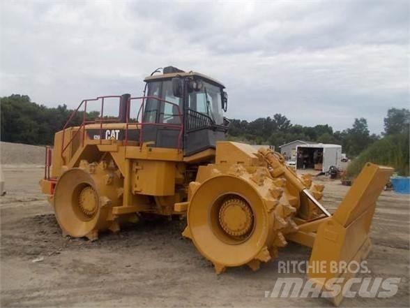 CAT 826H Afvalpersen