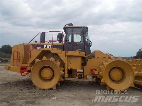 CAT 826H Afvalpersen