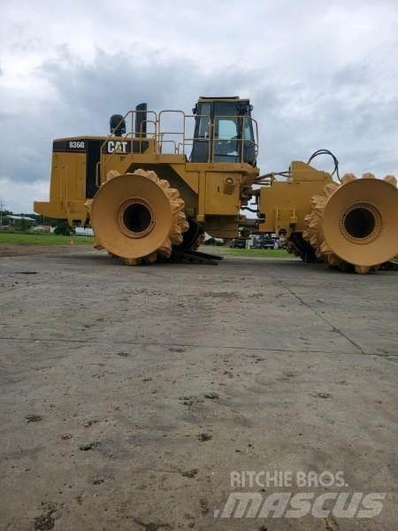 CAT 836G Afvalpersen