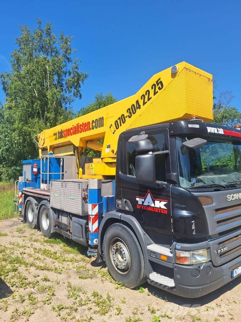 Scania P 3210 Laadkranen