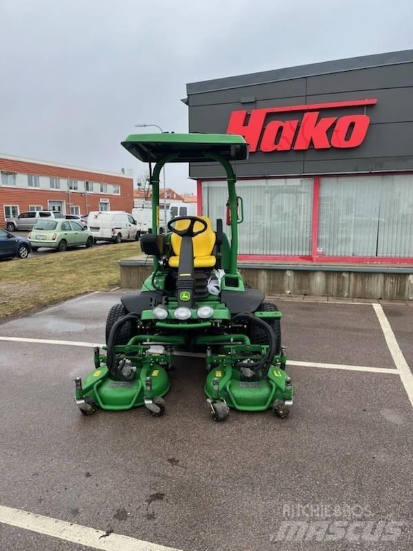 John Deere 7400A Rough-, trim- en kantmaaiers