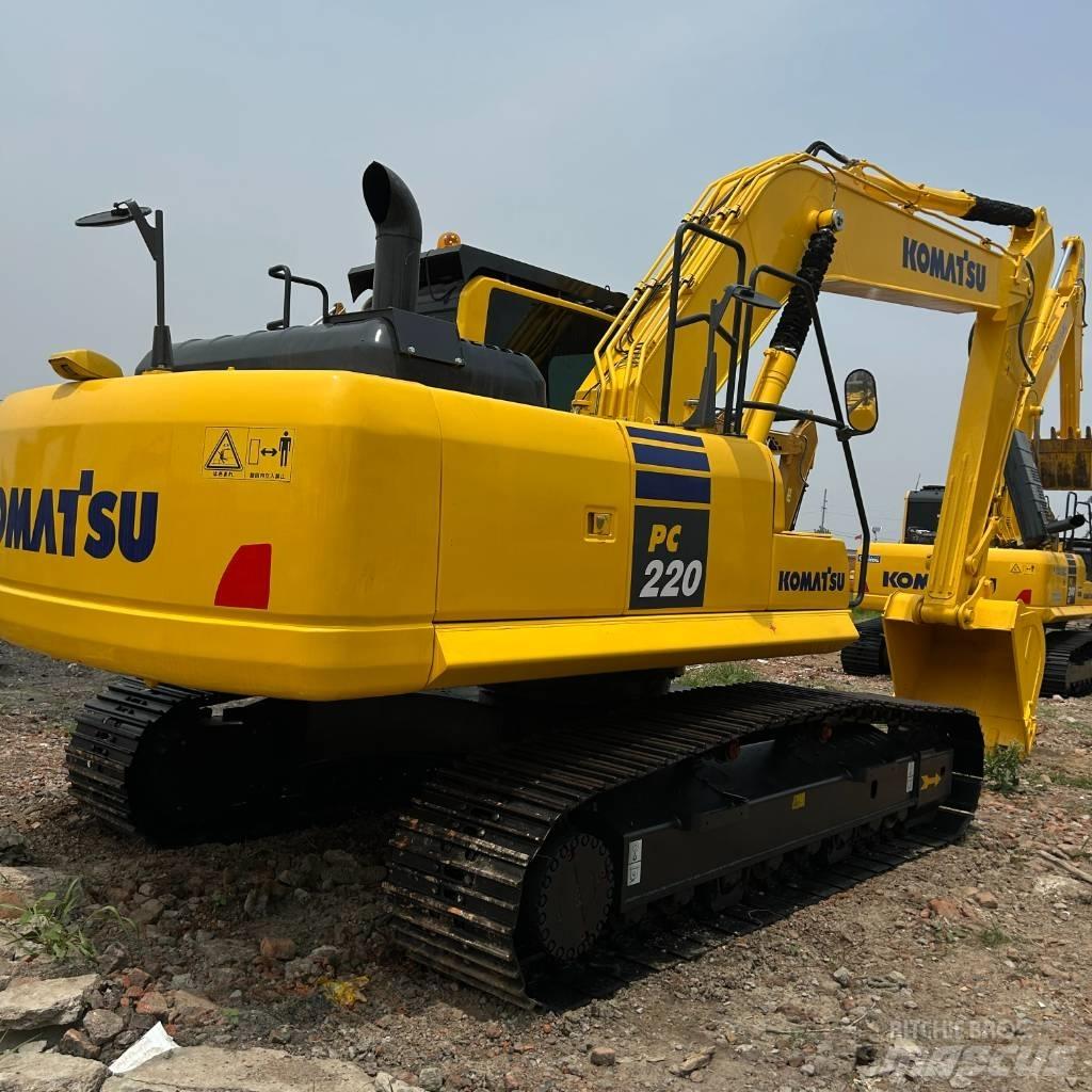 Komatsu 220-8 Rupsgraafmachines