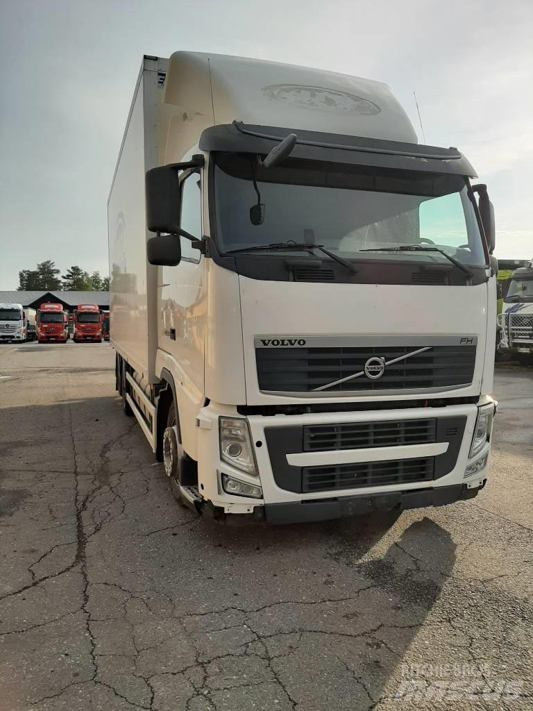 Volvo FH 13 Bakwagens met gesloten opbouw