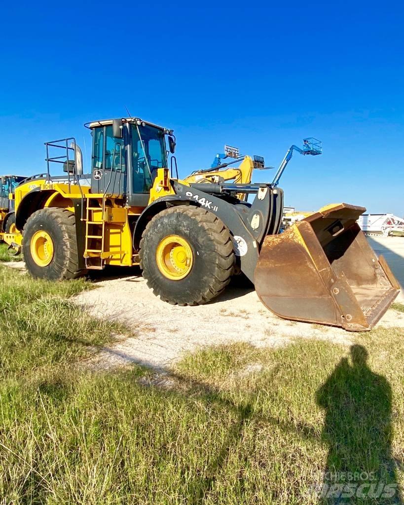 John Deere 844K Wielladers