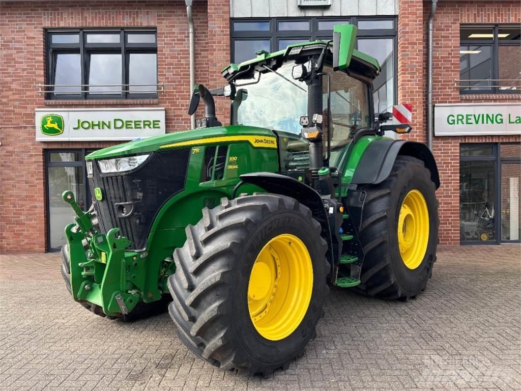 John Deere 7R330 Tractoren