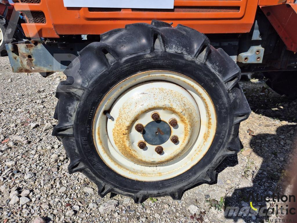 Kubota L1-205D Tractoren