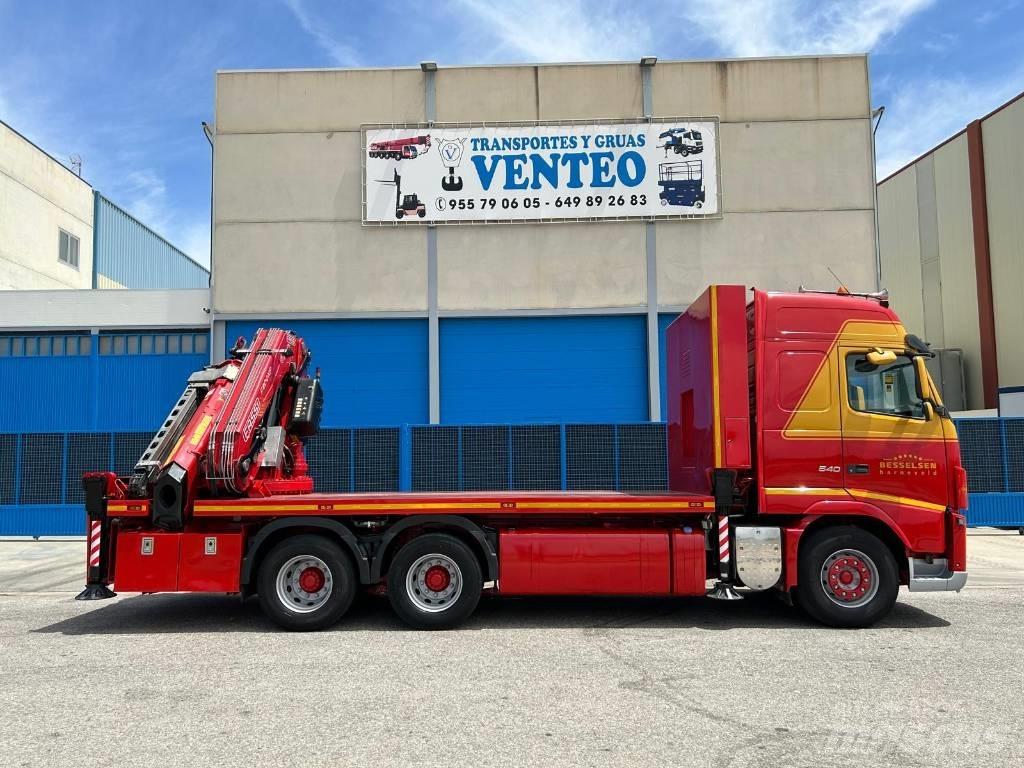 Volvo FH 540 Vlakke laadvloer met kraan
